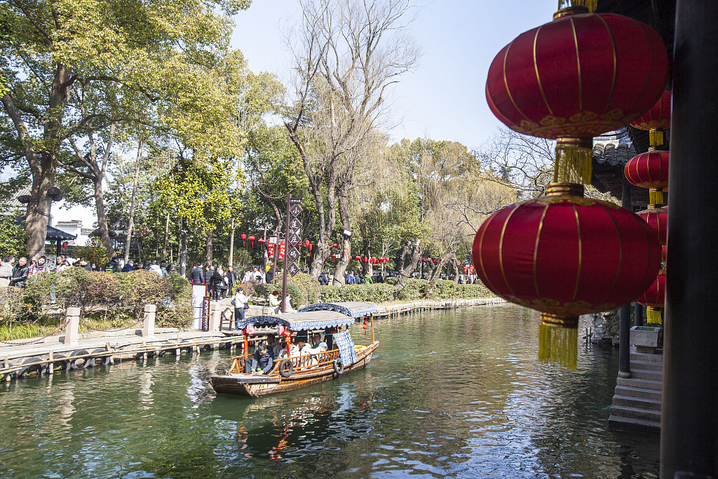 Tur Perahu Tawarkan Pemandangan Kota Huzhou yang Indah-Image-5