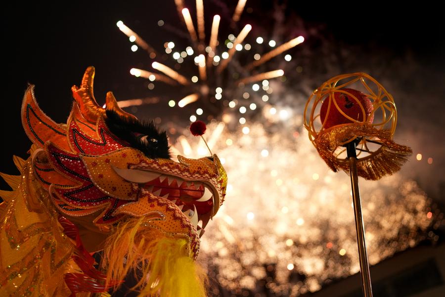 Parade Festival Lentera di Kota Zhejiang-Image-10