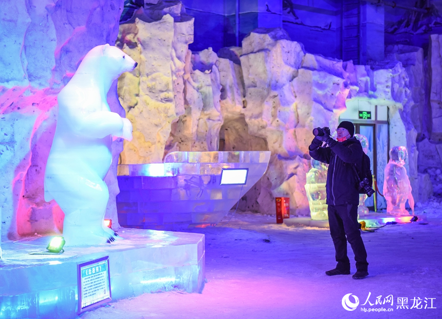 Galeri Seni Es dan Salju Memikat Wisatawan di Harbin-Image-2
