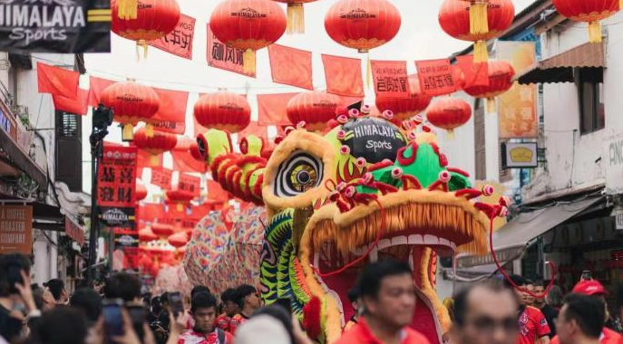Orang Tionghoa Perantauan Melakukan Perayaan Festival Lentera-Image-1