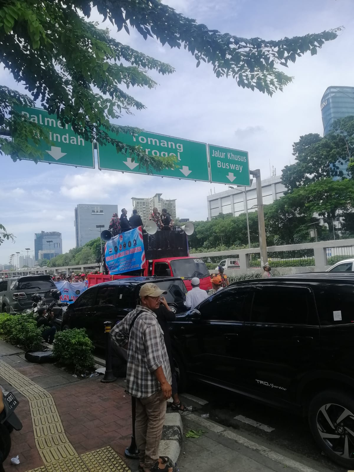 Demo Tuntutan Pemakzulan Jokowi-Image-2