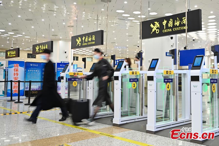 POTRET: Hengqin Mulai Operasikan Bea Cukai Baru di China-Image-4
