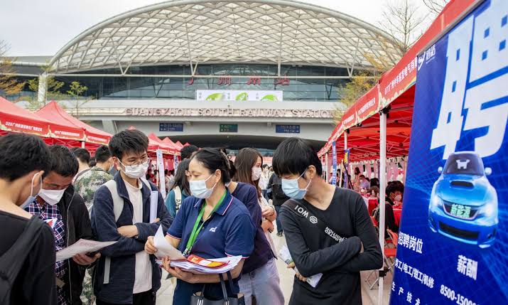 China Targetkan Tambah 12 Juta Lapangan Kerja Baru di Perkotaan-Image-1