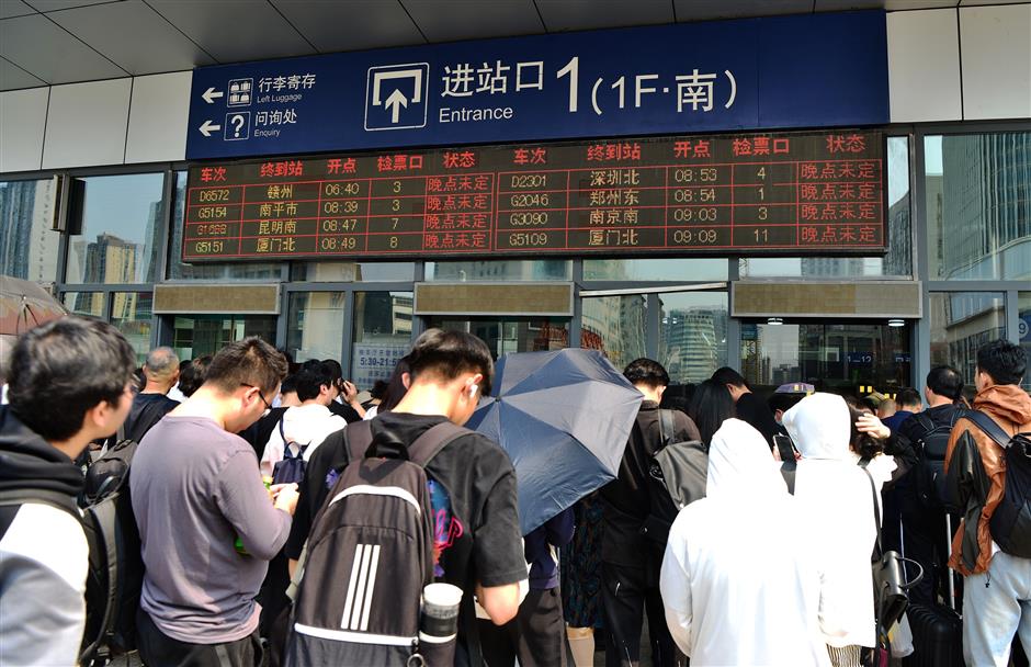 Layanan Kereta di China Aktif Kembali Setelah Gempa-Image-1 Layanan Kereta di China Aktif Kembali Setelah Gempa-Image-1