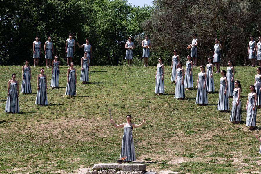Gladi bersih upacara penyalaan obor Olimpiade Paris 2024 digelar di Olympia Kuno, Yunani-Image-2