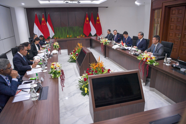 Wang Yi Gelar Dialog Dengan Menteri Luar Negeri Indonesia Retno-Image-2