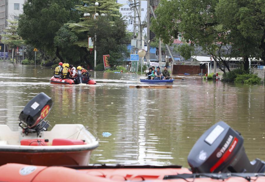 Ratusan Penduduk Guangdong di Relokasi Akibat Hujan Badai-Image-1