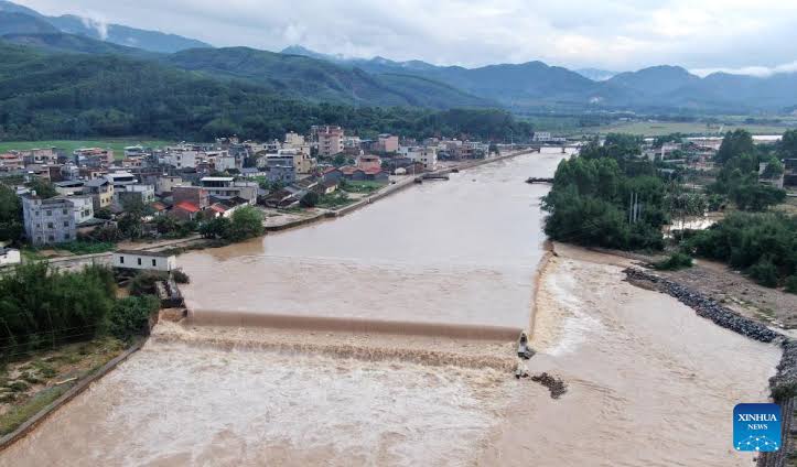 Banjir Besar Landa Sungai Beijiang di China Selatan-Image-1