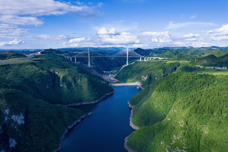 Jembatan Cable-stayed Lanskap Gunung dan Ngarai Pertama di Dunia-Image-1