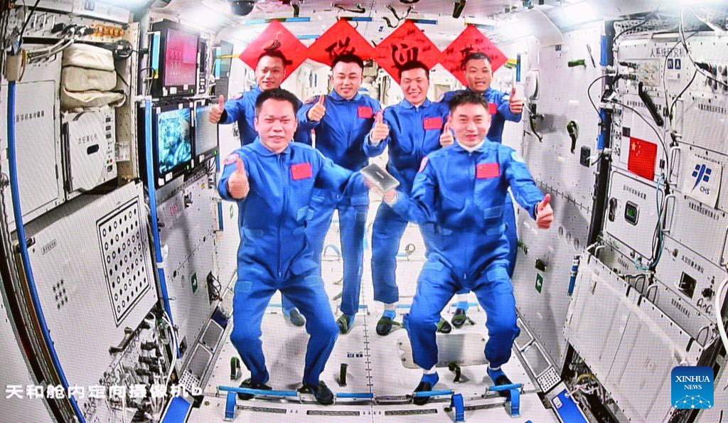 Astronot Shenzhou-18 Masuki Stasiun Luar Angkasa-Image-1