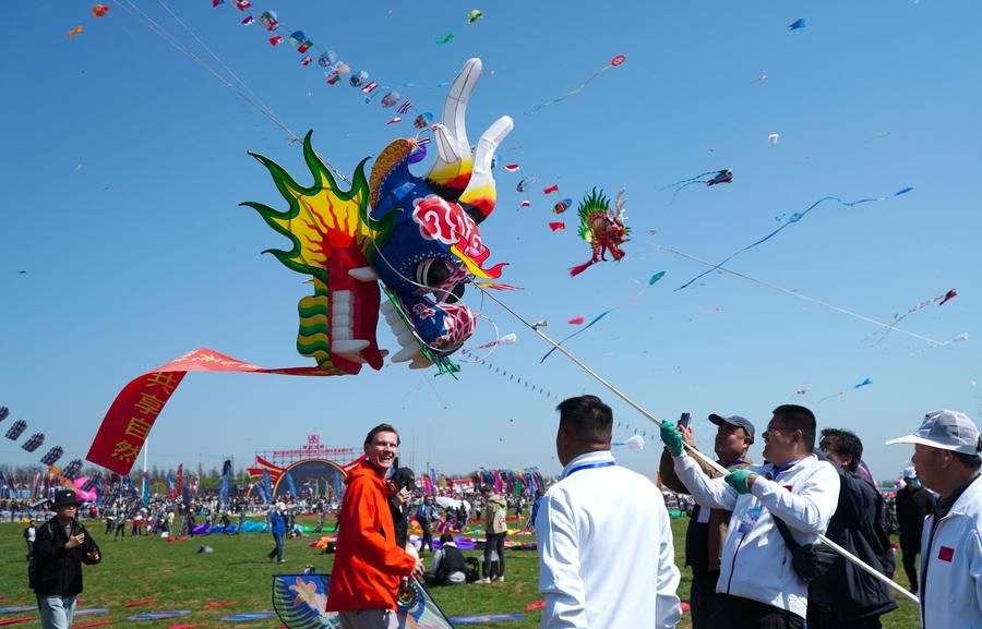 POTRET: Festival Layangan Tahunan di Shandong, China-Image-9