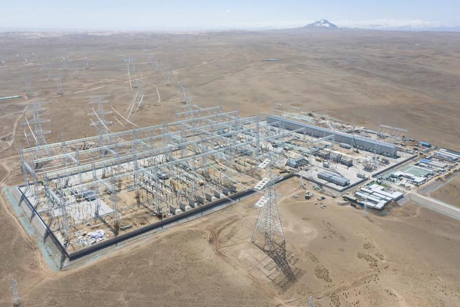 Qinghai di China luncurkan proyek listrik 750 kV yang hubungkan energi baru ke jaringan listrik-Image-1
