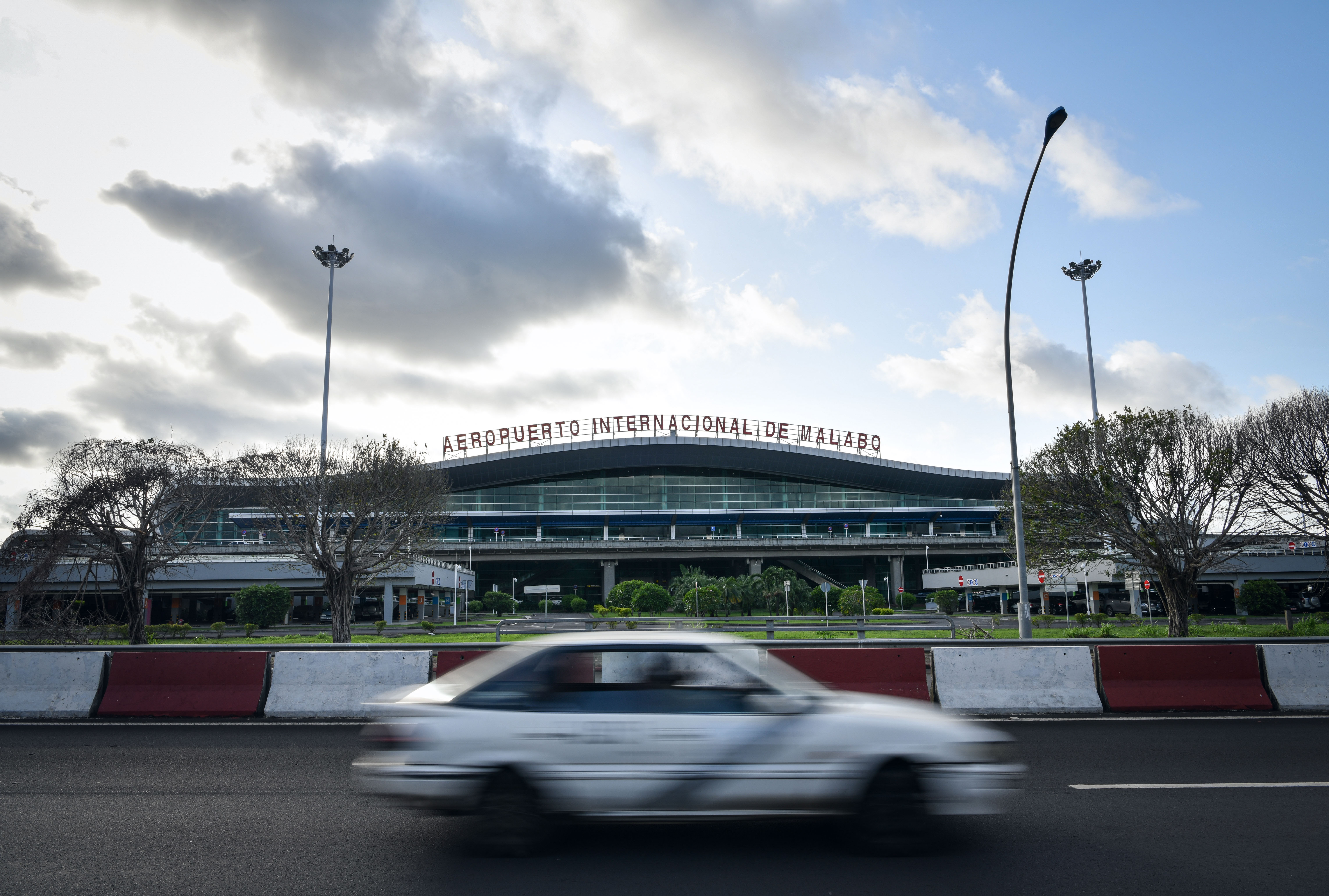 GUINEA EKUATORIAL-MALABO-TERMINAL BANDARA YANG DIBANGUN CHINA-2-Image-1