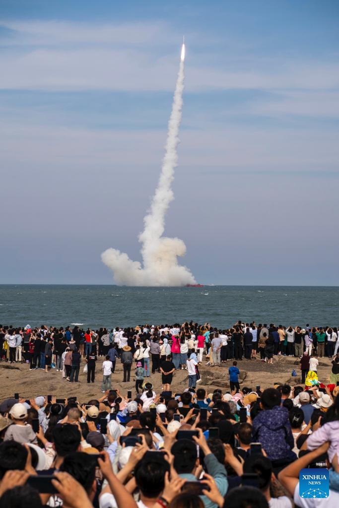 Potret : China Luncurkan Satelit Dari Laut-Image-2