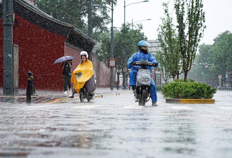 China Keluarkan Peringatan Dini Badai dan Hujan Besar-Image-1