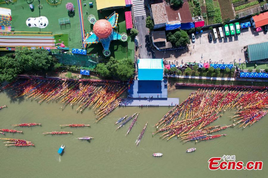 Potret : Lomba Perahu Naga China Pecahkan Rekor Dunia-Image-3