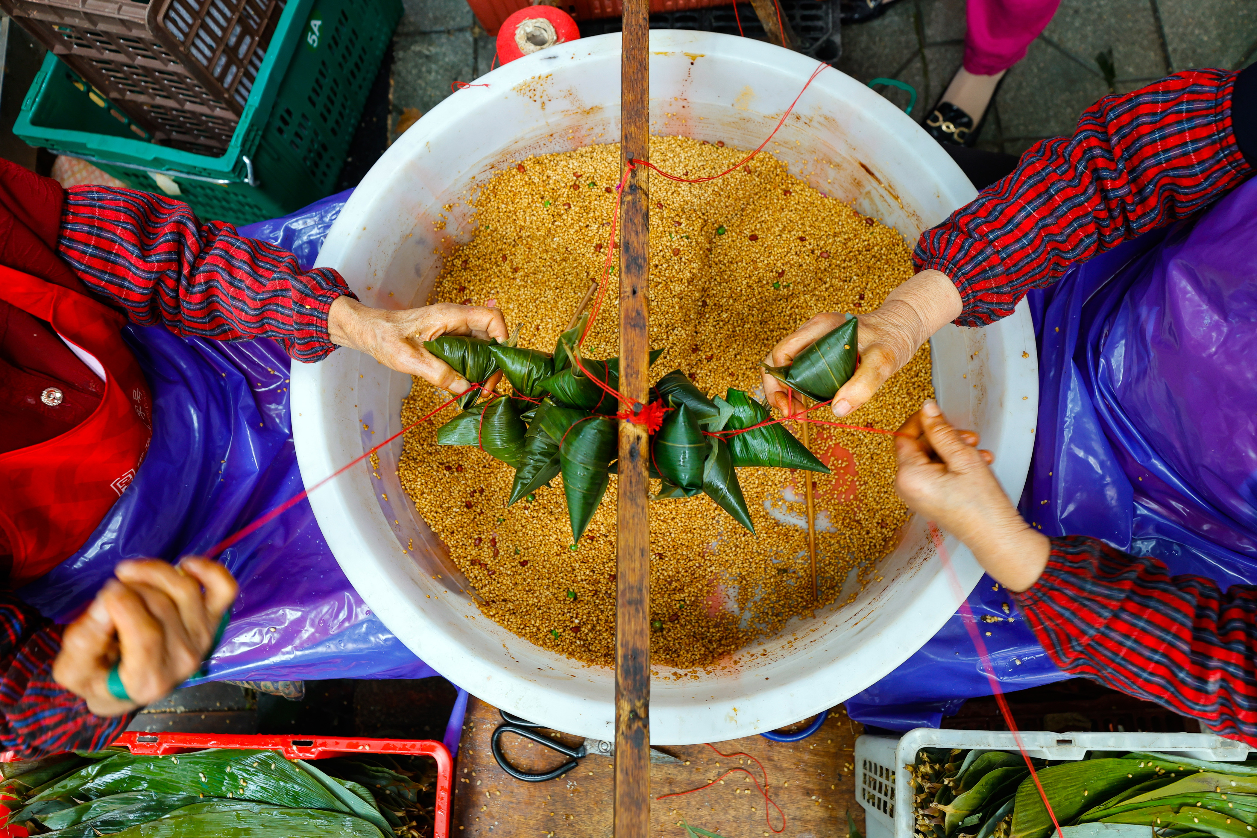 CHINA-SICHUAN-FESTIVAL PERAHU NAGA-ADAT RAKYAT-1-Image-1
