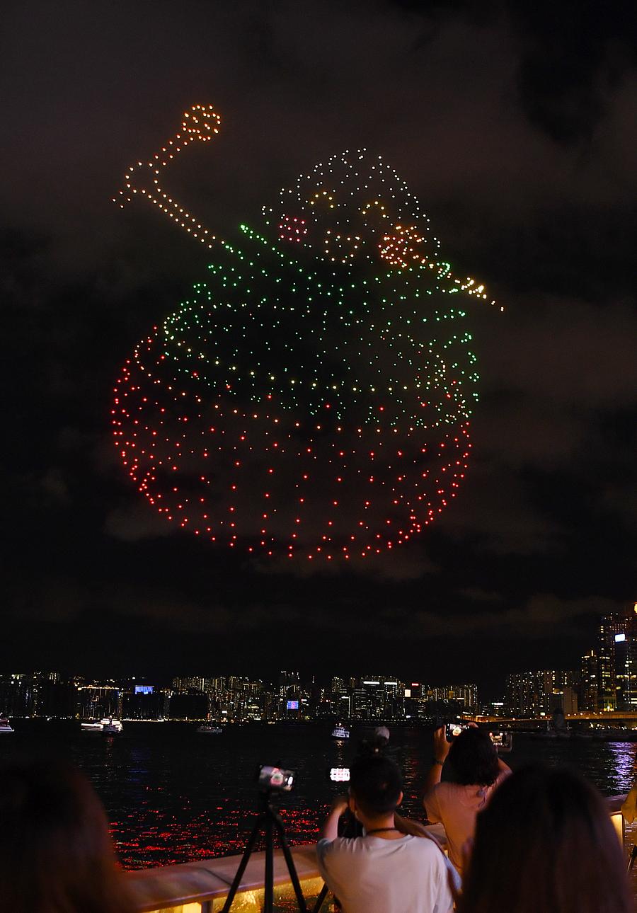 Hong Kong rayakan Festival Perahu Naga dengan pertunjukan drone kreatif di Pelabuhan Victoria-Image-2