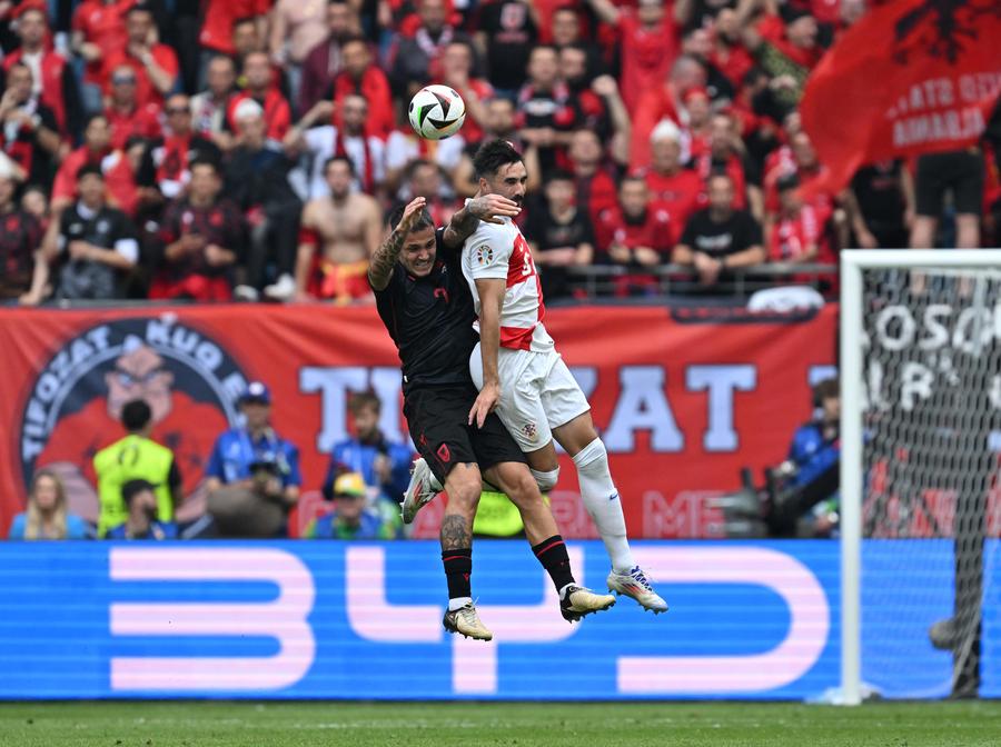 Kehadiran iklan berbahasa Mandarin di Euro 2024 ramai diperbincangkan netizen China-Image-2 Kehadiran iklan berbahasa Mandarin di Euro 2024 ramai diperbincangkan netizen China-Image-2