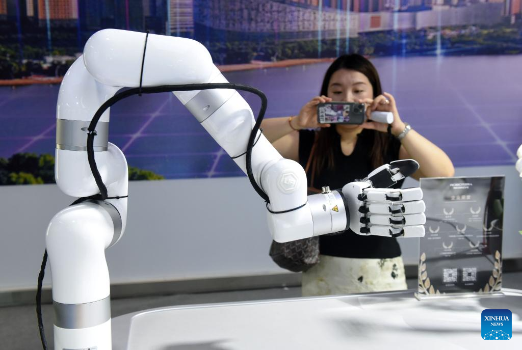 Potret : Shanghai Gelar Konferensi AI Dunia 2024 Tentang Tata Kelola Global-Image-8 Potret : Shanghai Gelar Konferensi AI Dunia 2024 Tentang Tata Kelola Global-Image-8
