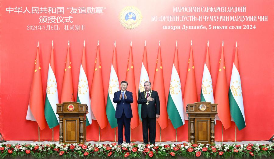 Xi Jinping anugerahkan medali persahabatan China kepada Presiden Tajikistan-Image-2