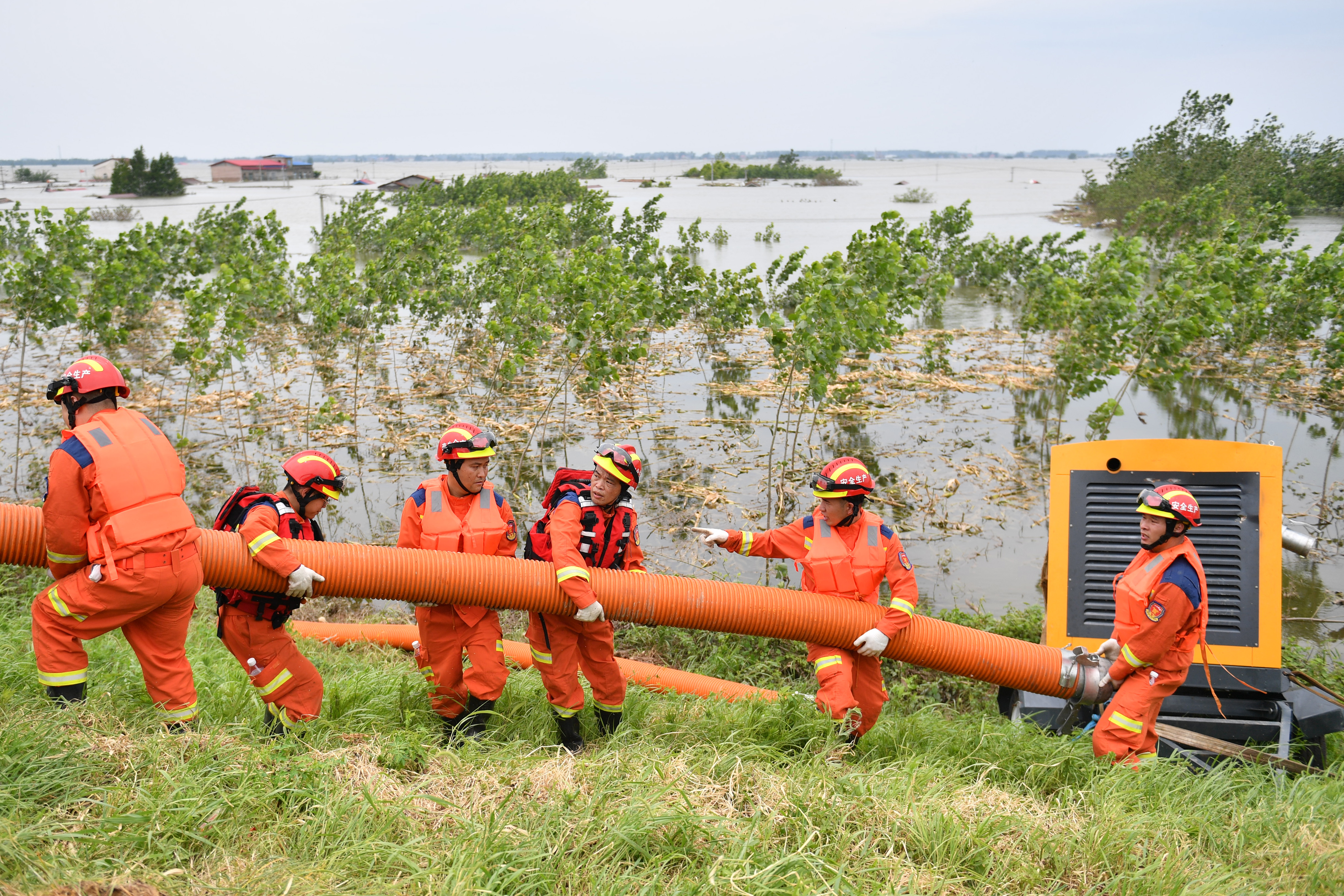 CHINA-HUNAN-DANAU DONGTING-AIR BANJIR-DRAINASE-1-Image-1