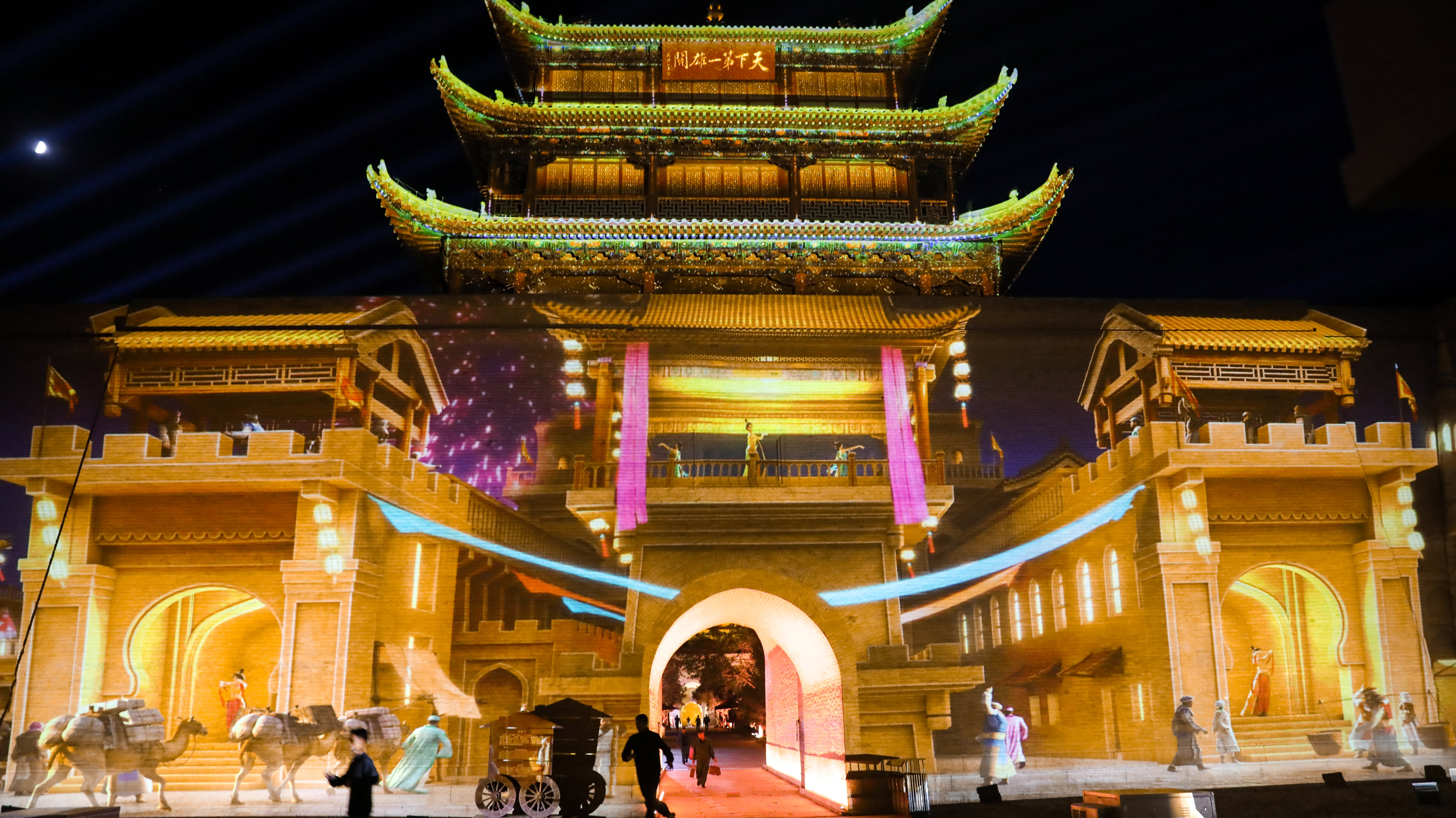 CHINA-GANSU-JIAYU PASS-PEMANDANGAN MALAM-1-Image-1