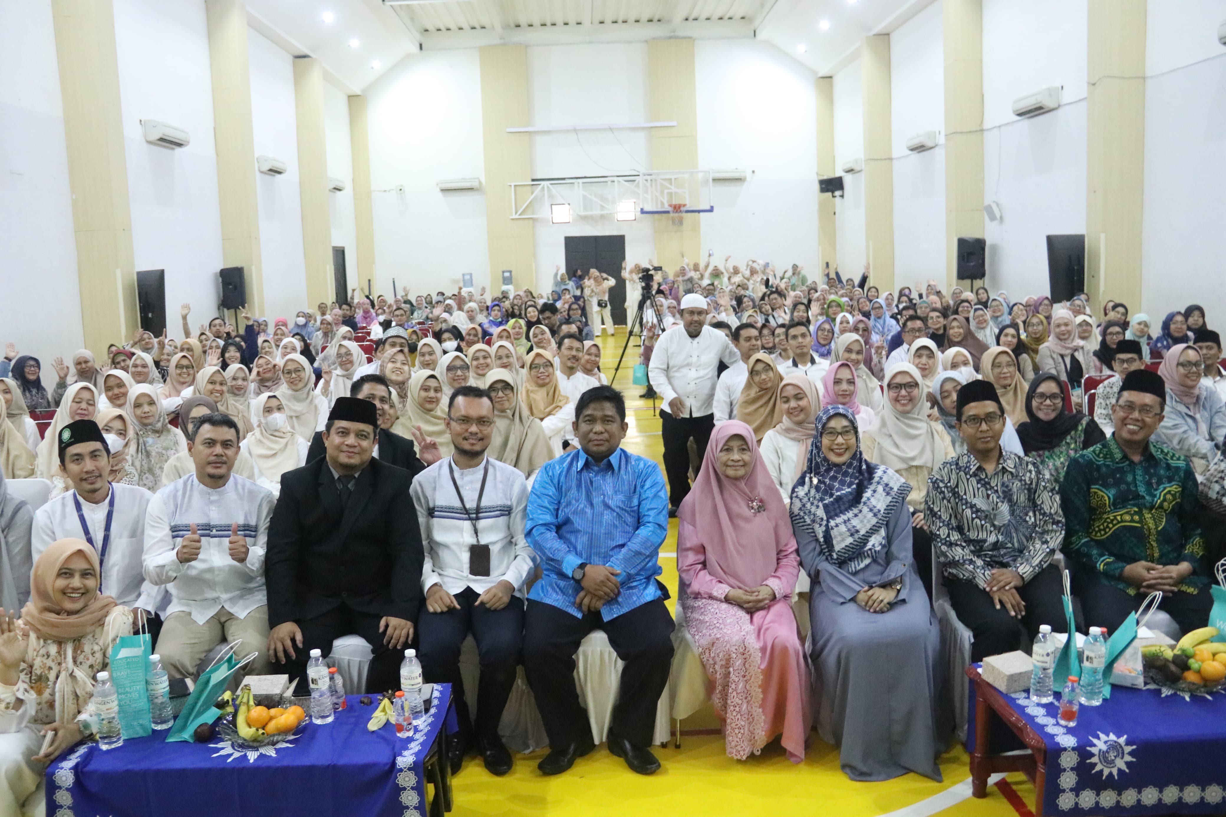 Tingkatkan Wawasan Guru Dan Orang Tua Siswa, SD Muhammadiyah 5 Gelar Seminar Parenting-Image-2