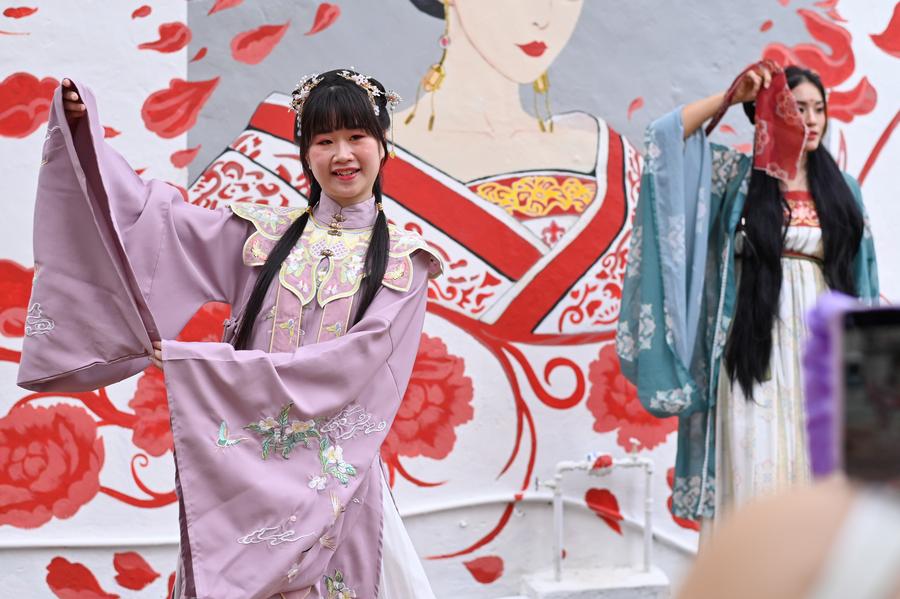 Album Asia: Penggemar pakaian Hanfu China berkumpul di Malaka, Malaysia-Image-2