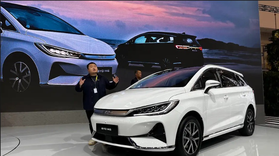 Potret : Pamerkan Mobil Listrik China di GIIAS 2024, Ada Apa Saja?-Image-2