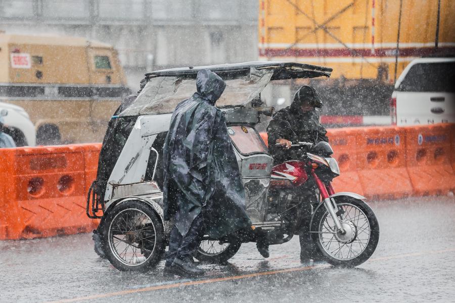 Album Asia: Topan Gaemi bawa hujan lebat ke Filipina-Image-8