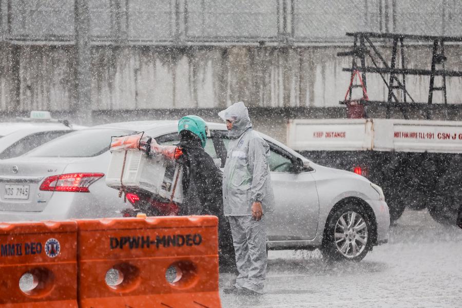 Album Asia: Topan Gaemi bawa hujan lebat ke Filipina-Image-9