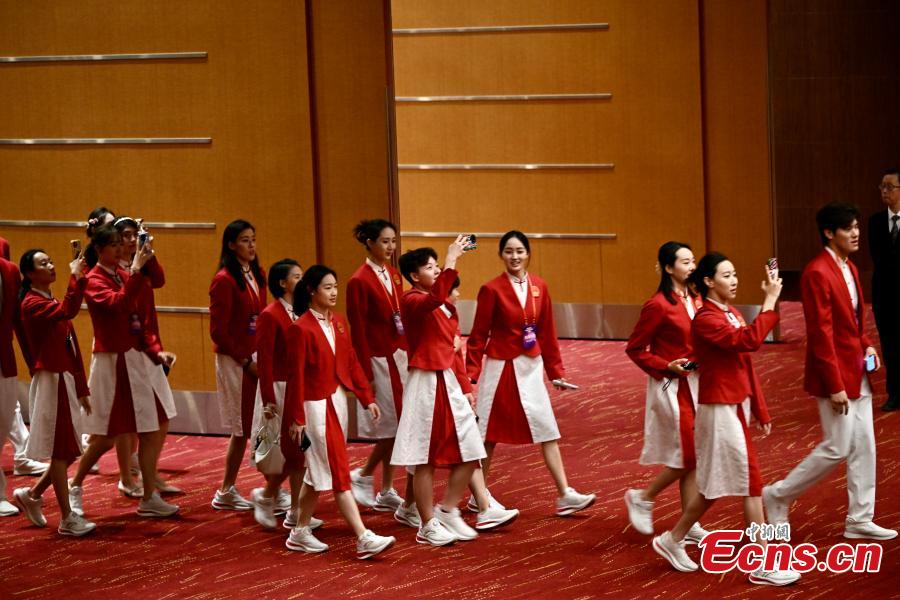 Potret : Kunjungan Atlet Olimpiade China Ke Hong Kong-Image-7