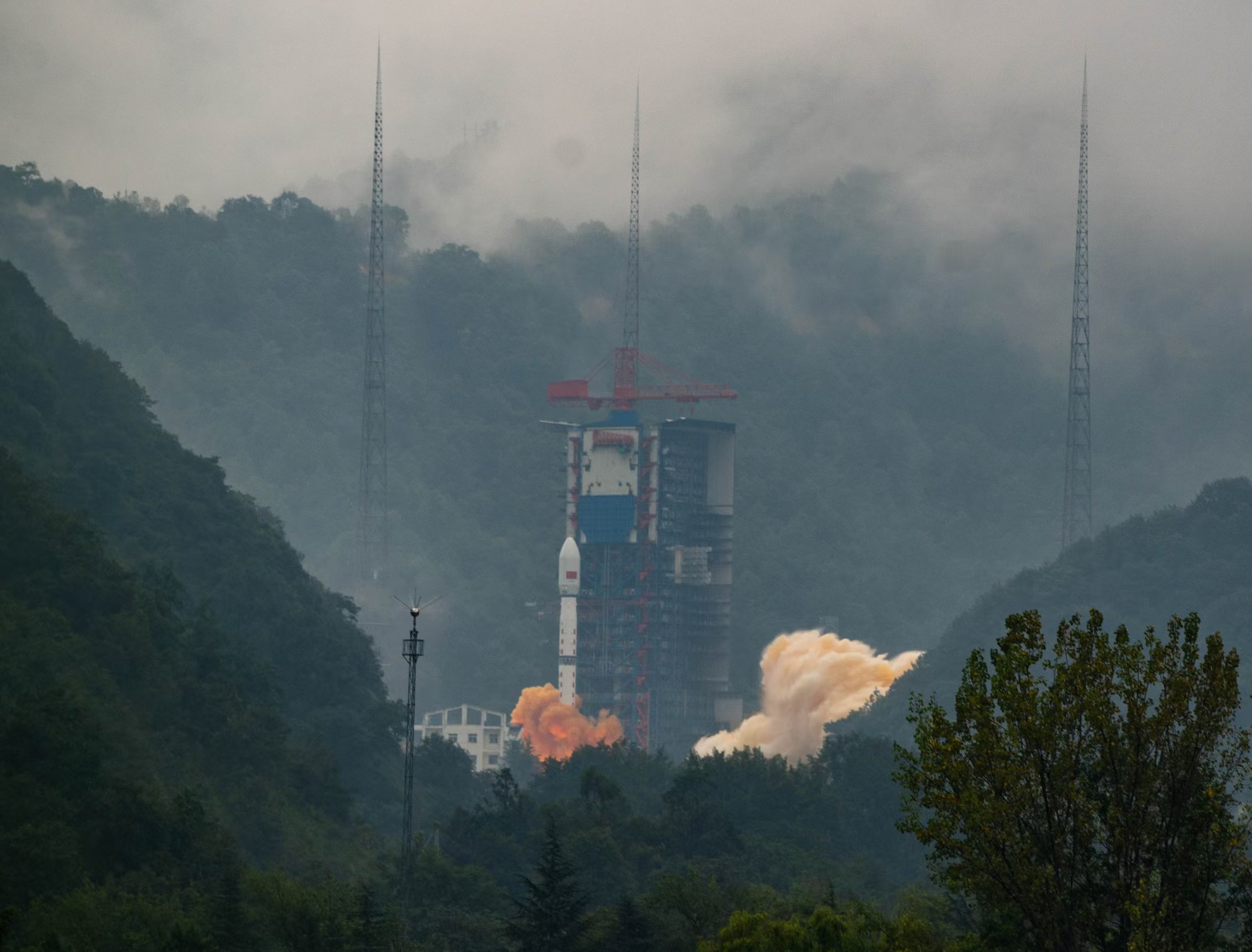 CHINA-XICHANG-SATELIT-PELUNCURAN-2-Image-1