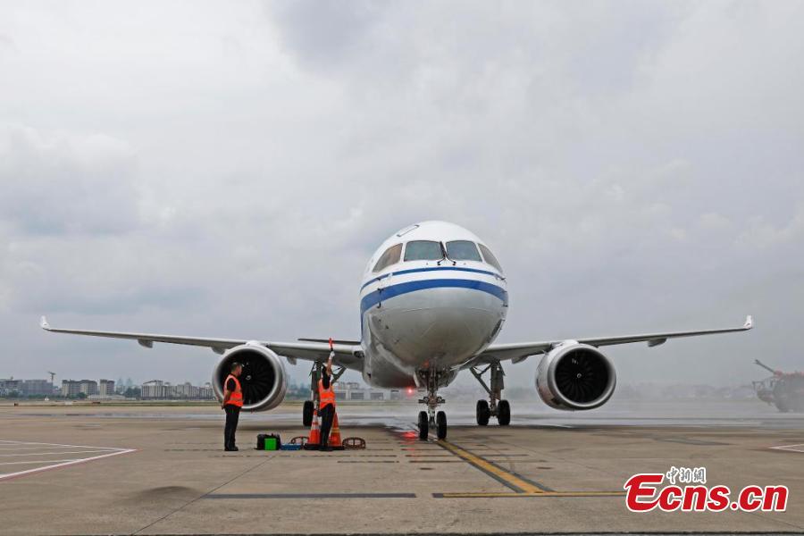 Potret : Penerbangan Perdana Pesawat C919 Pertama Air China-Image-3