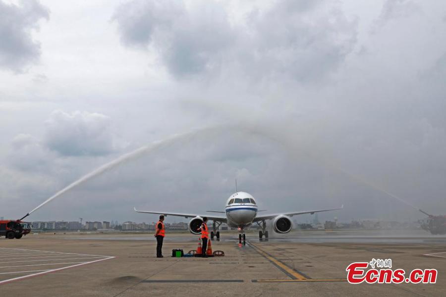 Potret : Penerbangan Perdana Pesawat C919 Pertama Air China-Image-4