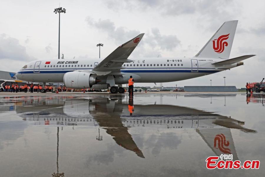 Potret : Penerbangan Perdana Pesawat C919 Pertama Air China-Image-5