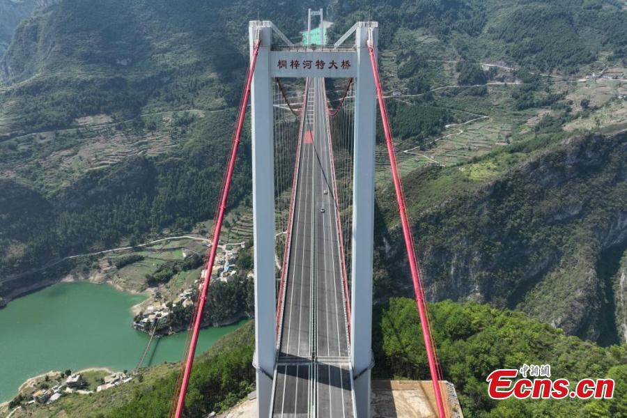 Potret : Pesona Jembatan Sungai Tongzi Guizhou-Image-3