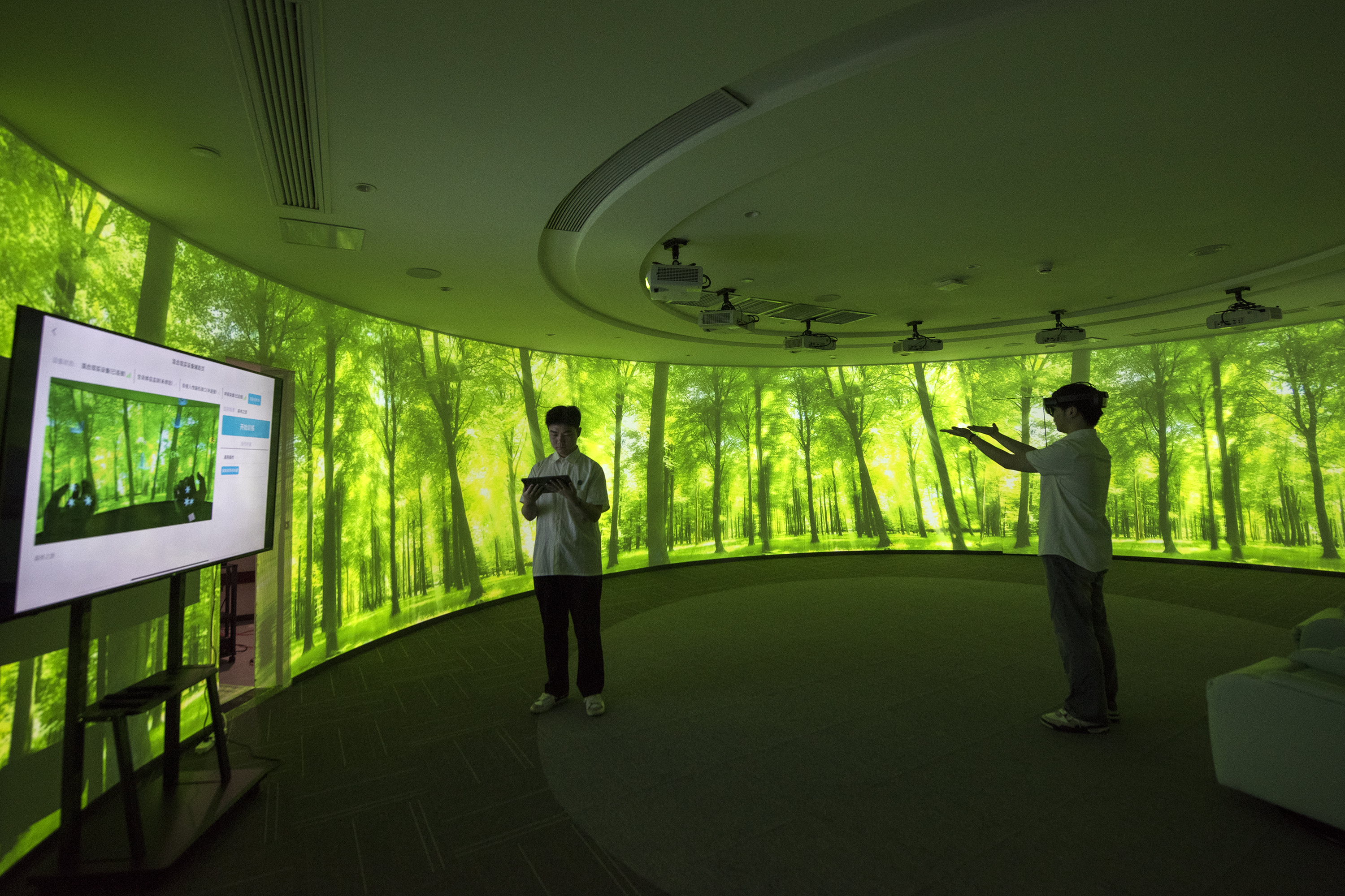 CHINA-ANHUI-INDUSTRI KECERDASAN BUATAN-5-Image-1