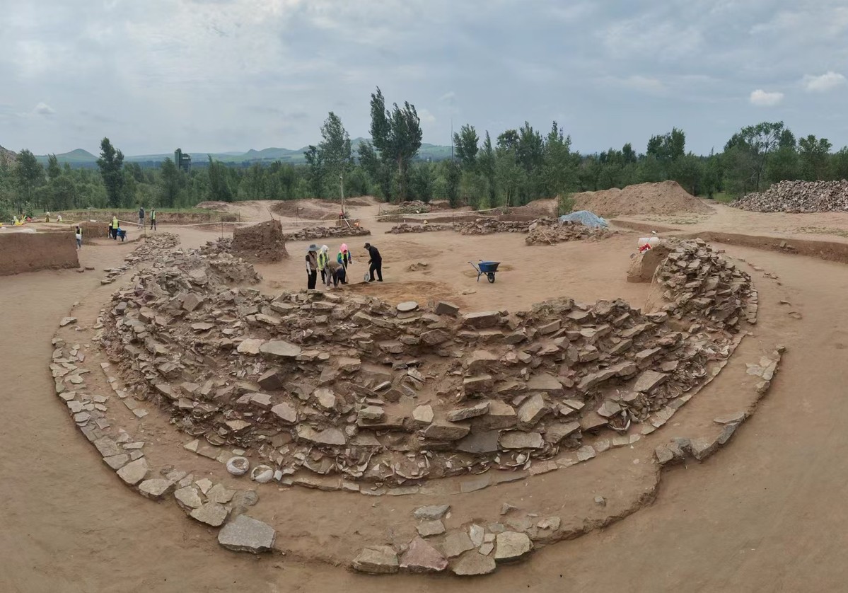 Tiga Naga Giok Era Neolitikum Ditemukan di Wilayah Otonomi Mongolia-Image-2