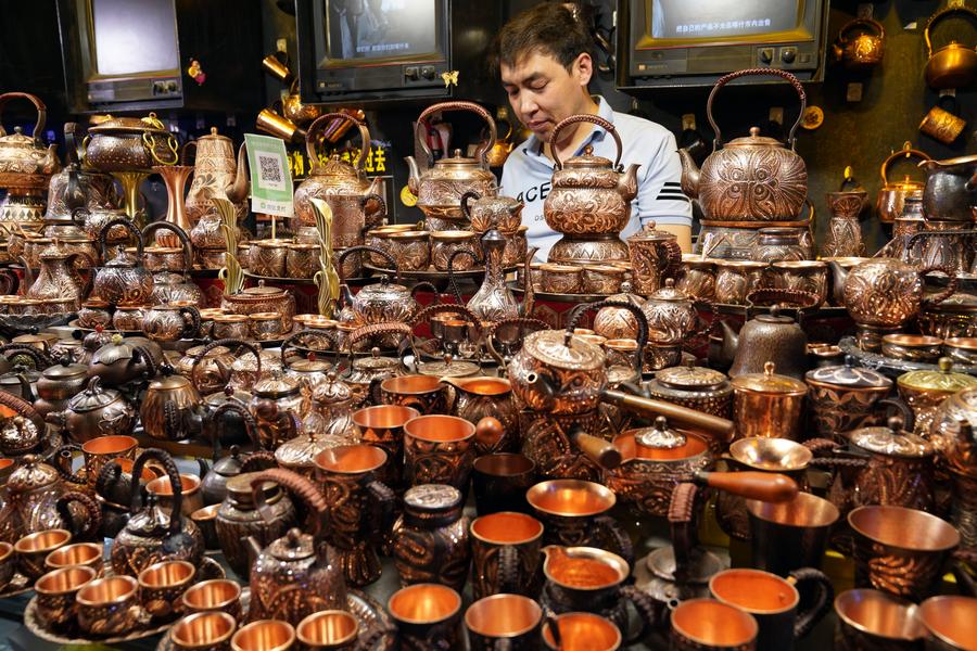 Menikmati pesona malam kota kuno Kashgar di Xinjiang, China-Image-2