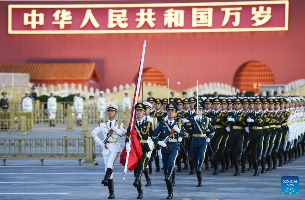 Potret : Upacara HUT ke-75 Berdirinya RRT di Lapangan Tian'anmen-Image-1