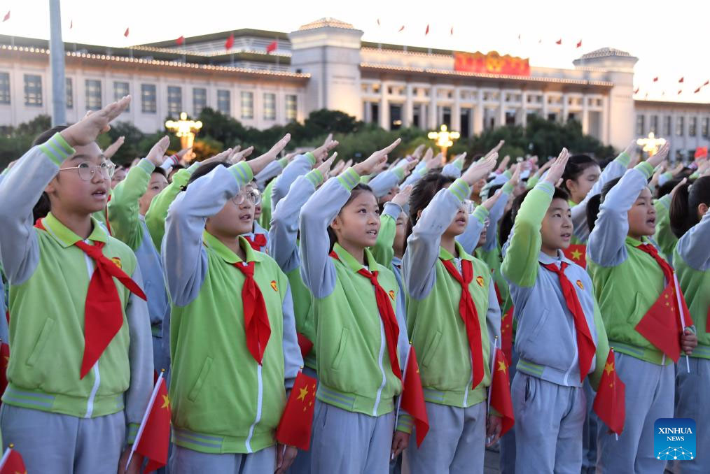 Potret : Upacara HUT ke-75 Berdirinya RRT di Lapangan Tian'anmen-Image-2