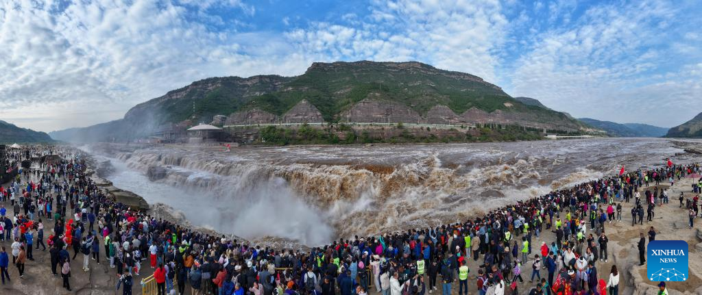 Potret : Air Terjun Hukou Sungai Kuning-Image-3