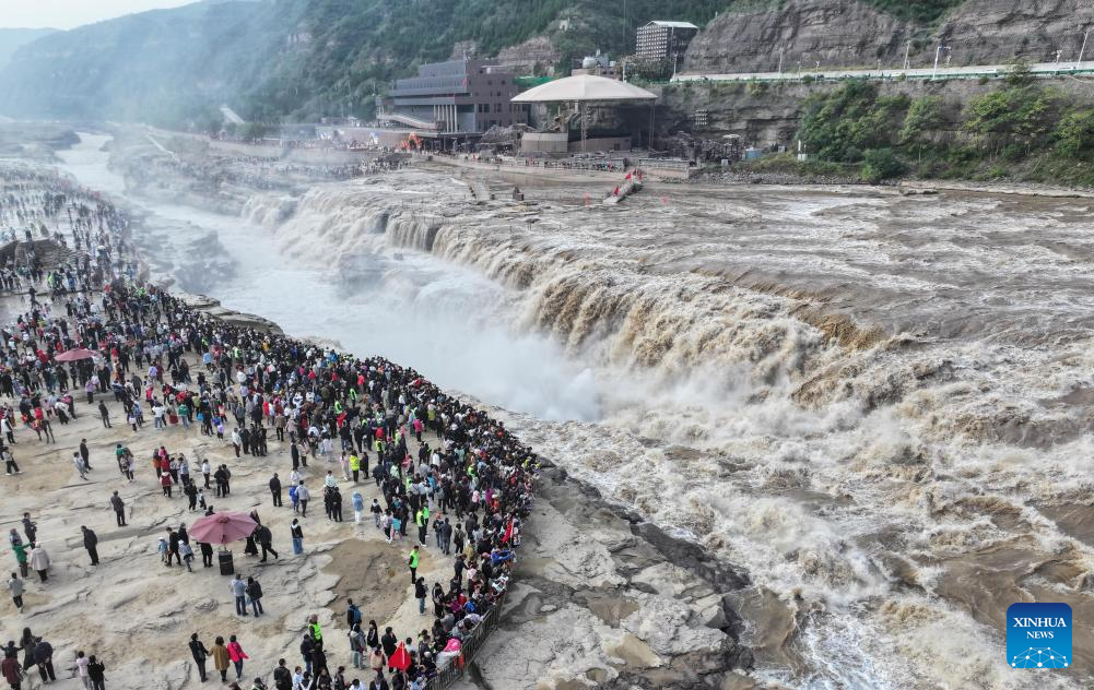 Potret : Air Terjun Hukou Sungai Kuning-Image-6