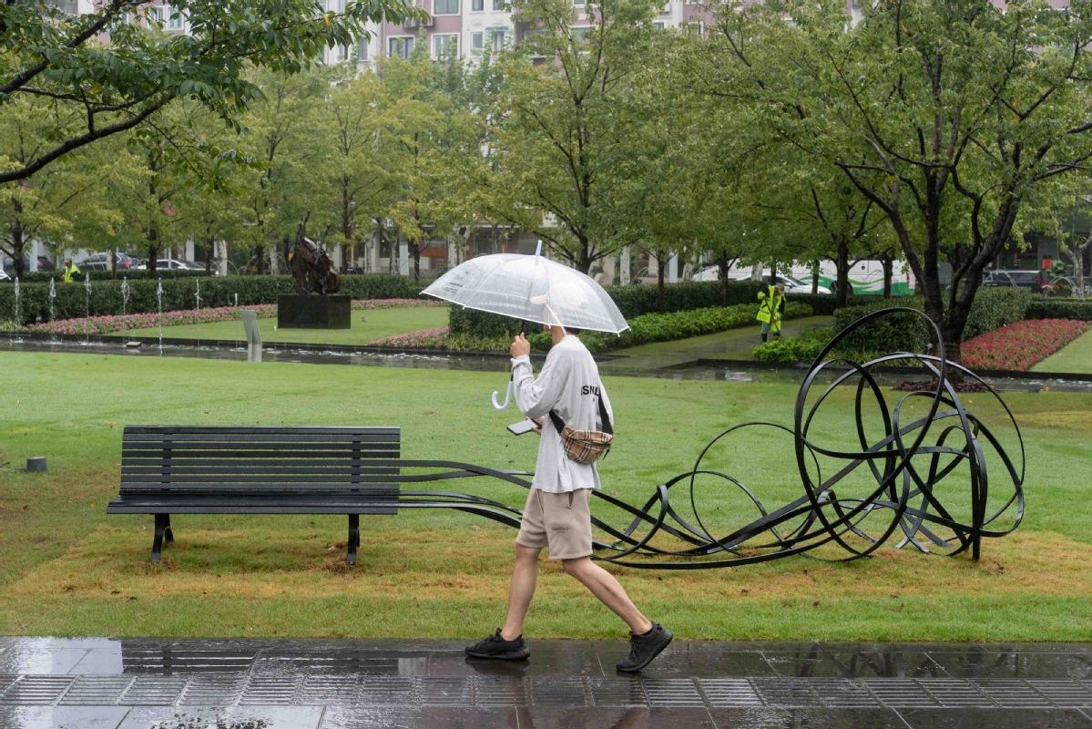 Potret : Gabungan Seniman 10 Negara Pamerkan Patung di Jing'an-Image-1