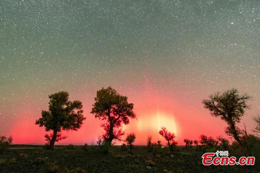 Potret : Aurora Merah Merona di Langit Xinjiang-Image-2