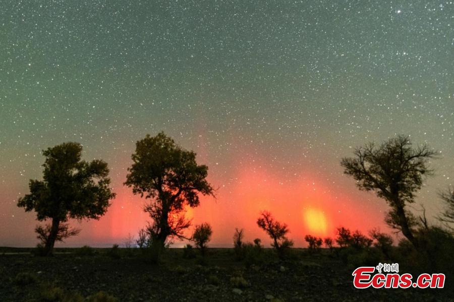 Potret : Aurora Merah Merona di Langit Xinjiang-Image-3