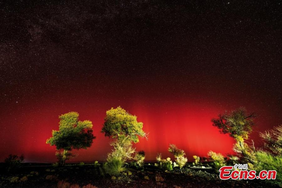 Potret : Aurora Merah Merona di Langit Xinjiang-Image-4