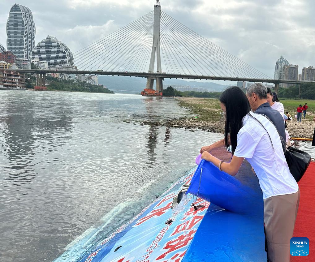 China dan Laos Lepas 770.000 Benih Ikan Ke Sungai Mekong-Image-1